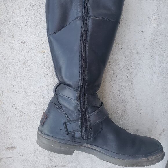 UGG Evanna Tall Leather Boots - Picture 7 of 16
